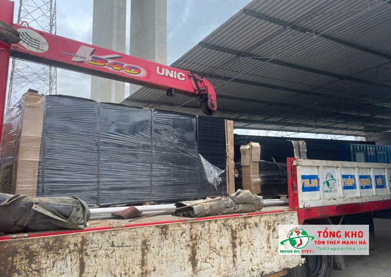 Cung ứng 90 tấm ván phủ phim 15mm cho công trình tòa văn phòng đường Thống Nhất, Gò Vấp