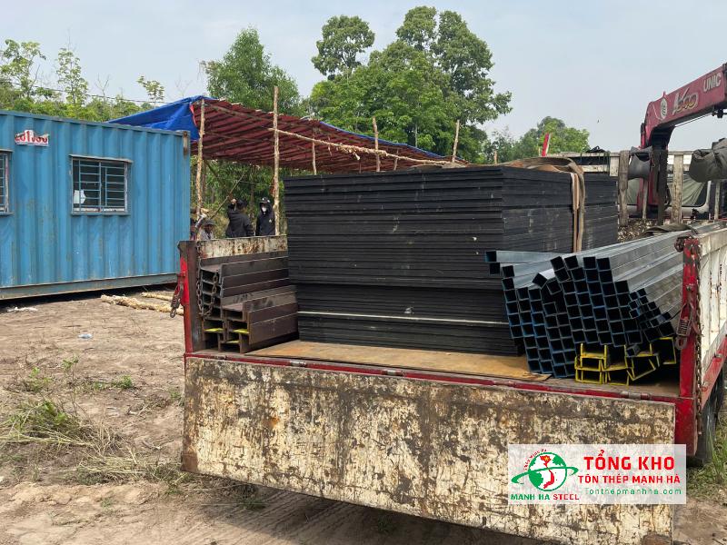Cung cấp 120 tấm ván phủ phim cho công trình xây dựng cầu Bình Khánh trên trục Nguyễn Hữu Thọ, Nhà Bè
