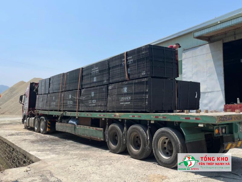 Giao 1000 tấm ván phủ phim 18mm cho công trình cao tầng khu đô thị An Viên