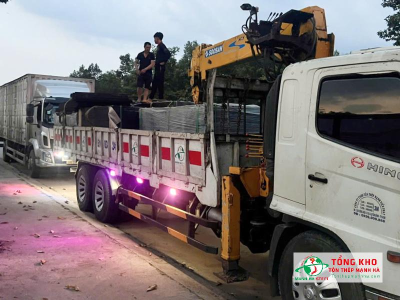 Giao 200 tấm ván phủ phim 15mm cho công trình khách sạn đường Trần Phú, Nha Trang