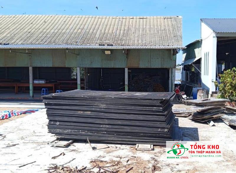 Hoàn tất giao 120 tấm ván ép phủ phim 18mm cho công trình tại KCN Tân Bình