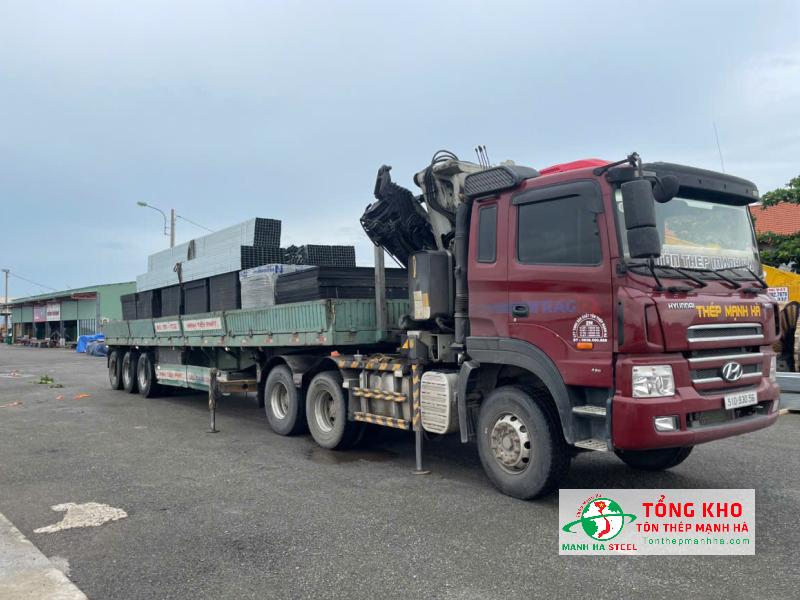 Giao ván phủ phim và hộp mạ kẽm ra đảo phục vụ công trình tại Vũng Tàu