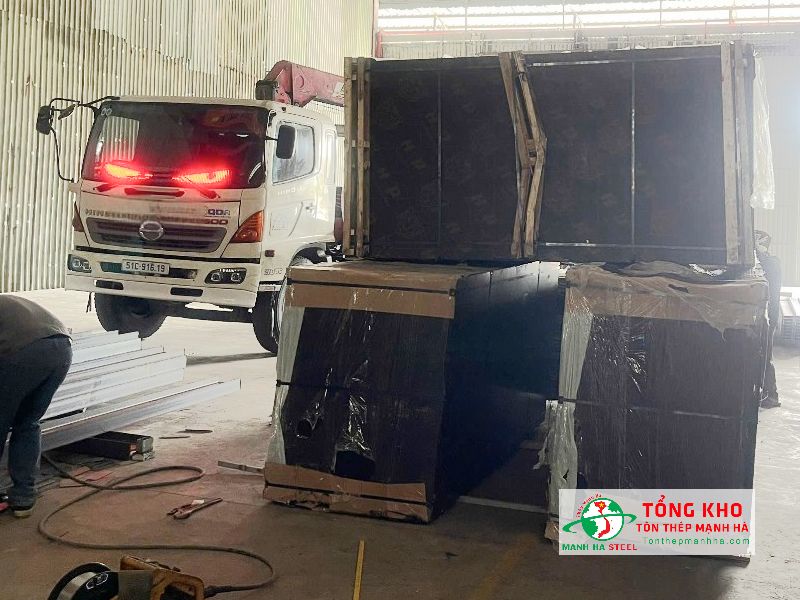 Ván phủ phim tại Quận 7 có đa dạng quy cách, độ bền cao, giao đúng hẹn