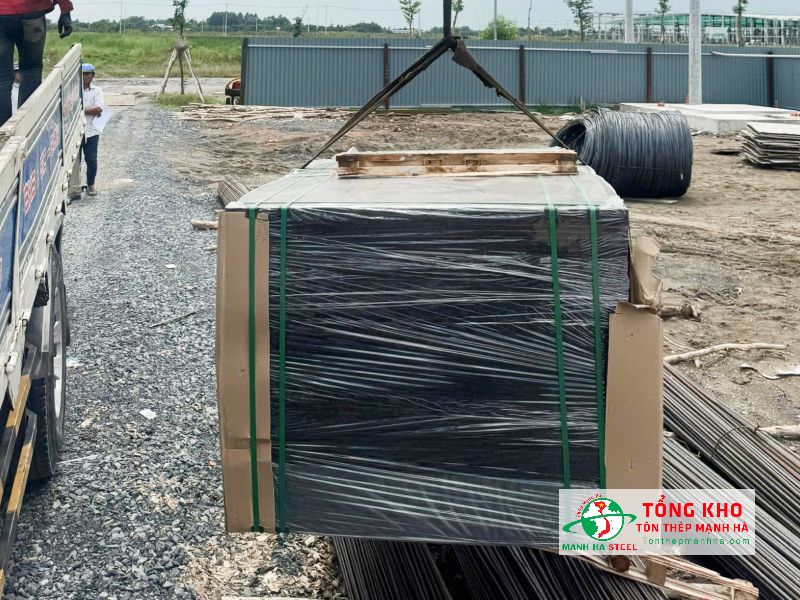 Ván phủ phim tại Quận 8 giao đúng tiến độ, hàng chuẩn, độ bám phim tốt