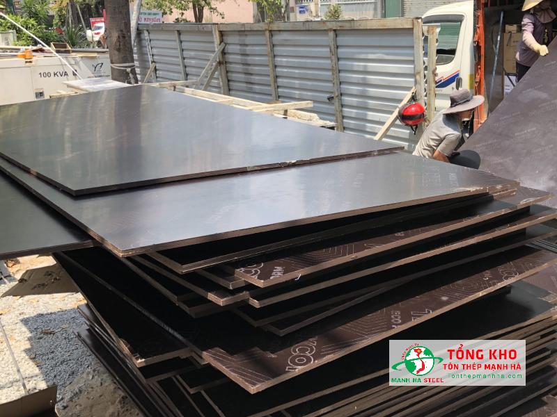 Ván phủ phim chịu ẩm tốt cho các công trình ven sông ở Nhà Bè, chịu lực cao cho các công trình nhà xưởng