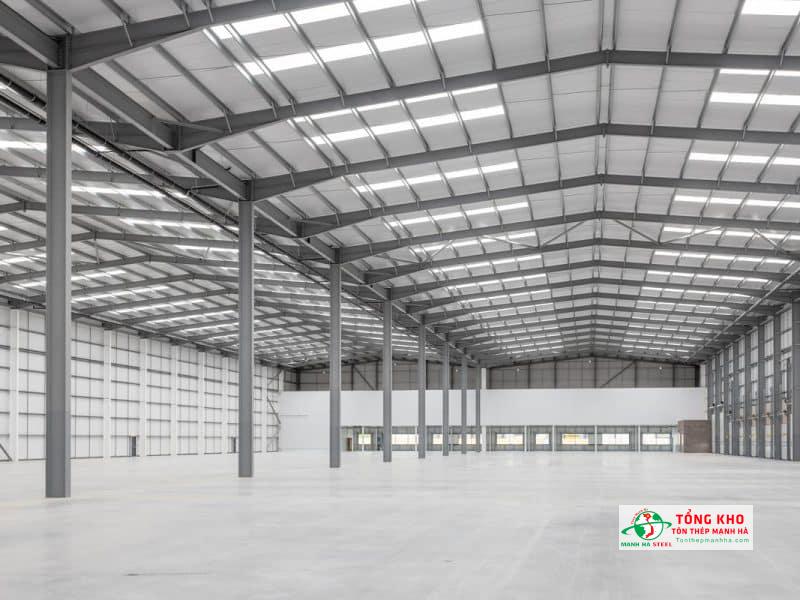 Các công trình nhà xưởng tại Đồng Nai thường ưu tiên thép I Posco làm cột, dầm