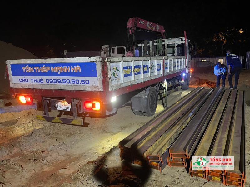Tôn Thép Mạnh Hà có nguồn hàng ổn định, xử lý đơn nhanh, giao thép Posco phù hợp điều kiện thi công tại Quận 1