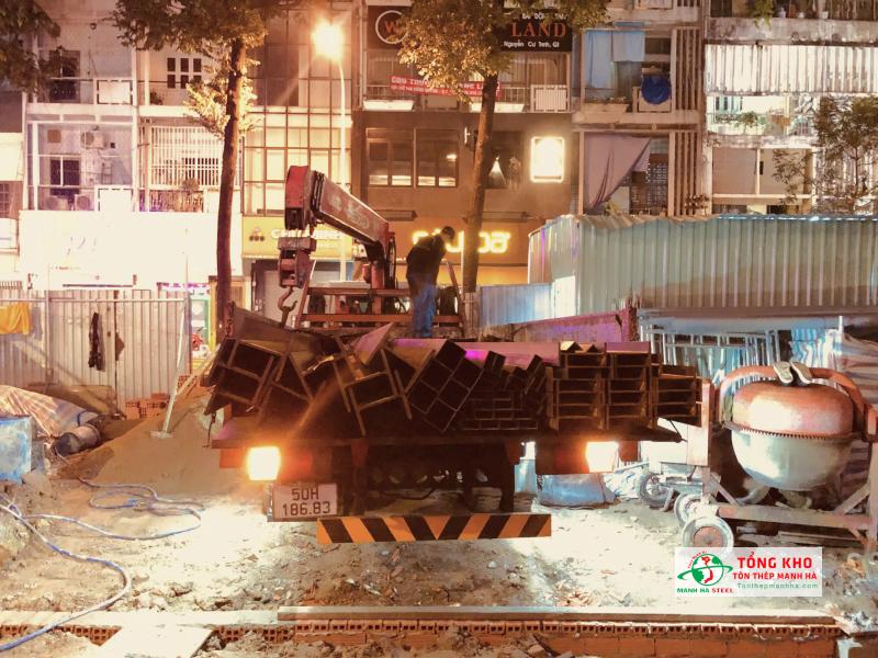 Giao 5 tấn thép H Posco và I Posco cho công trình tòa nhà văn phòng tại Bến Nghé, Quận 1