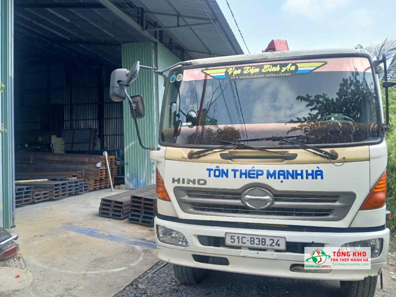 Giao thép hình H, U Posco nhiều quy cách đến công trình cơ khí tổng hợp tại đường Đoàn Văn Bơ, Quận 4