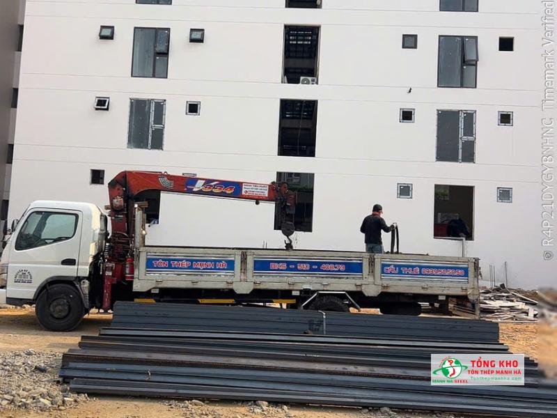 Giao thép I300x150 Posco cho công trình xây dựng nhà để xe tòa nhà văn phòng tại Tân Bình