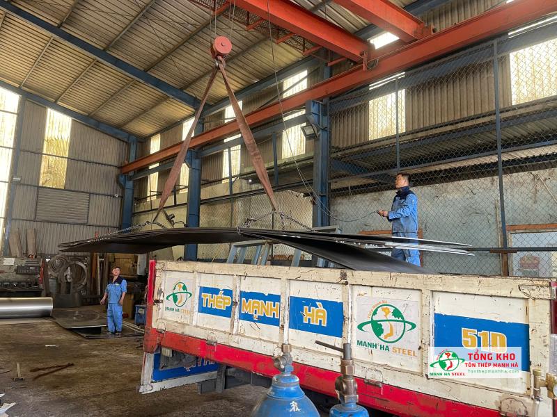 Tôn Thép Mạnh Hà là đại lý thép Posco tại Quận 8 đáp ứng tốt mọi nhu cầu xây dựng, cơ khí, giao nhanh trong ngày