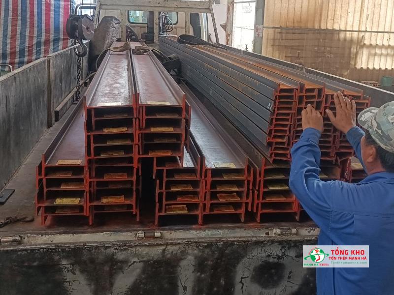 Thép hình I Posco Tôn Thép Mạnh Hà cung cấp chính hãng đến khách hàng tại Quận 10