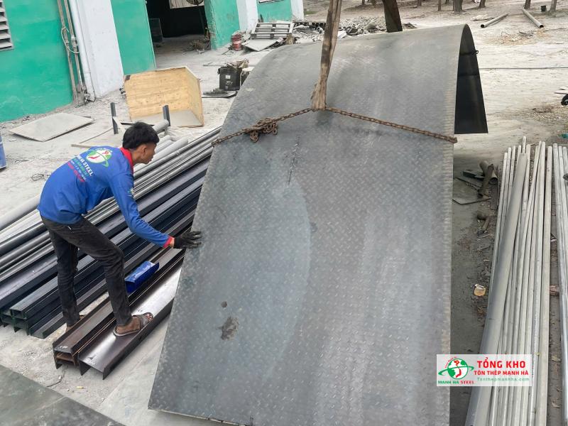 Tôn Thép Mạnh Hà cung cấp đa dạng các loại thép hình và thép tấm Posco
