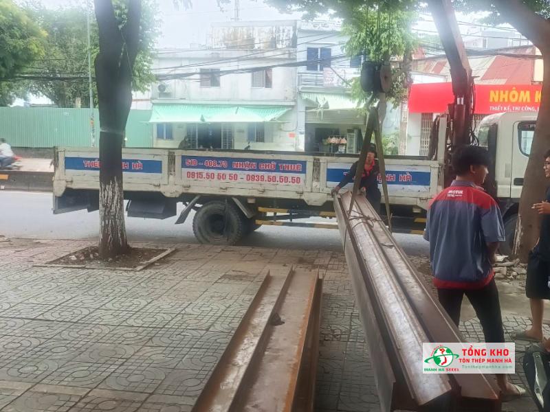 Giao 25 cây thép I200 An Khánh cho công trình nhà phố tại Lạc Long Quân, Quận 11