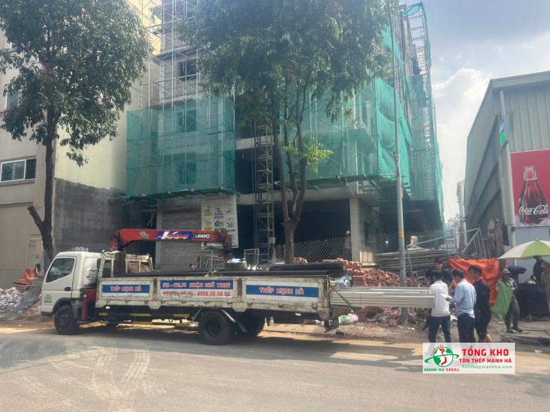Tôn Thép Mạnh Hà vận chuyển thép hình An Khánh tận công trình tại Quận 6, có sẵn các quy cách phổ biến
