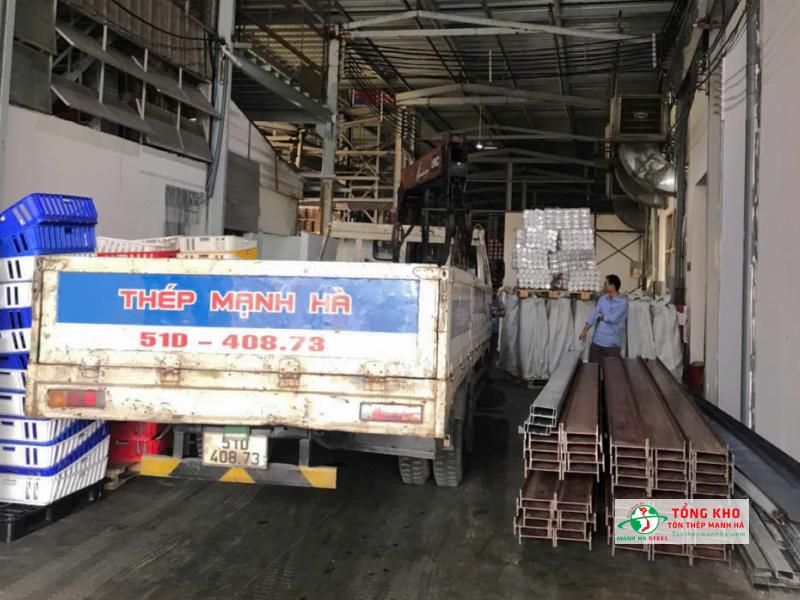 Vận chuyển 65 cây thép hình U200 và I200 An Khánh mở rộng nhà kho tại xã Tam Thôn Hiệp, Huyện Cần Giờ