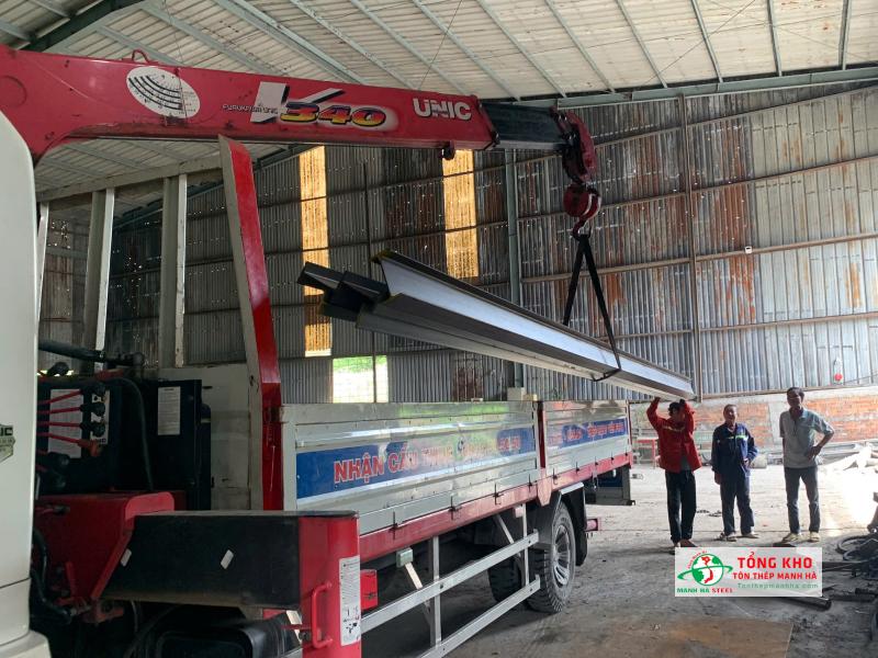 Giao 55 cây thép hình I150 An Khánh đến công trình cải tạo nhà xưởng sản xuất tại xã Tân Thạnh Đông, Huyện Củ Chi