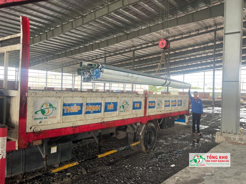 Giao 40 cây thép U và V An Khánh mạ kẽm cho dự án gia cố kết cấu nhà xưởng tại đường Nguyễn Kiệm, Quận Phú Nhuận