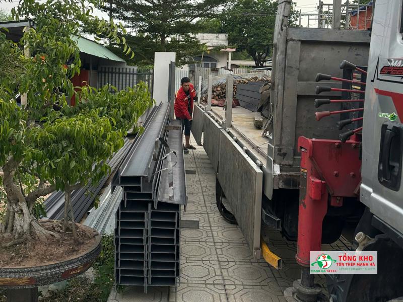 Giao thép I200 An Khánh số lượng 45 cây cho khách tại Nguyễn Văn Quá Quận 12