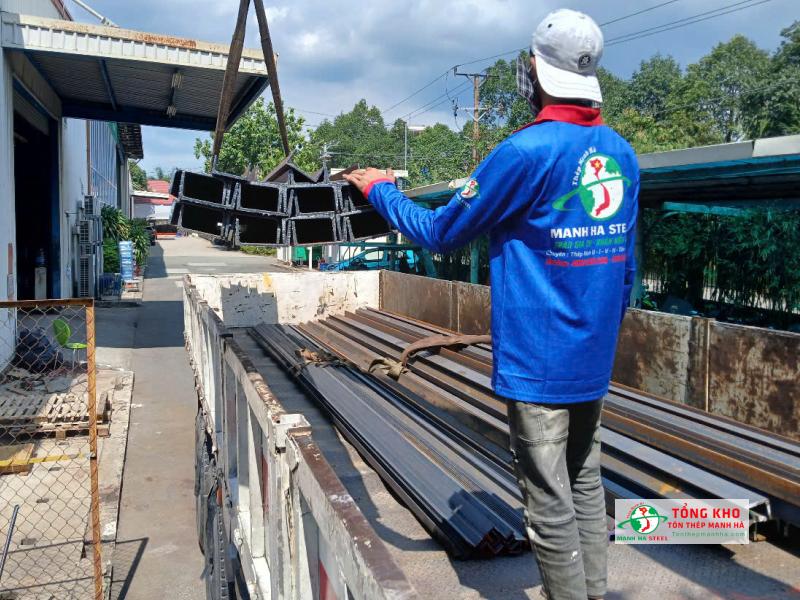 Bàn giao 35 cây U150 An Khánh cho công trình mở rộng xưởng cơ khí tại TP Tây Ninh