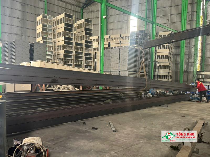Giao 20 cây thép I200 An Khánh cho xưởng cơ khí tại Cai Lậy, Tiền Giang