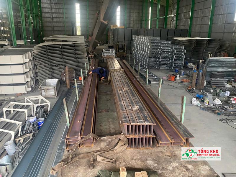 Giao 25 cây thép I250 An Khánh cho kho vật tư cơ khí ở Cái Bè, Tiền Giang