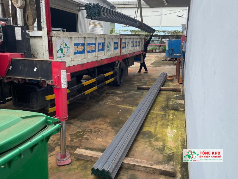 Thép hình An Khánh được ưa chuộng tại Quận 12 nhờ chất lượng ổn định, đa dạng quy cách