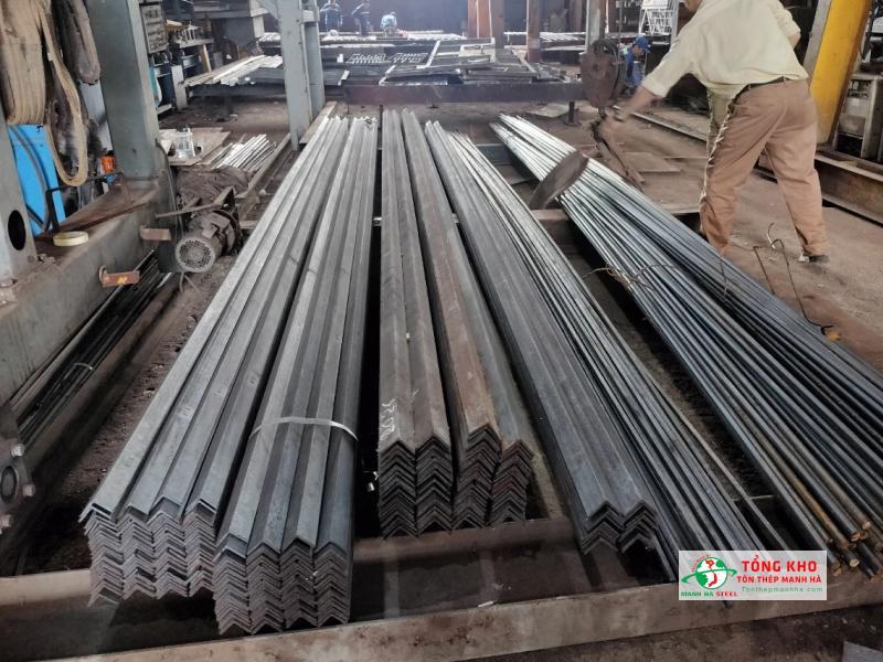 Thép hình V An Khánh có nhiều quy cách cho nhà xưởng tại Hóc Môn