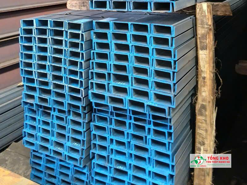 Thép U100 An Khánh thường dùng cho lan can, thanh giằng trong các công trình nhà phố tại Quận 8