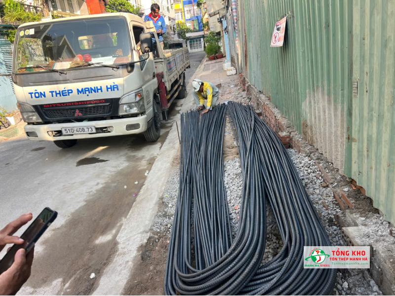 Tôn Thép Manh Hà là đại lý thép Pomina tại Quận 6 luôn có hàng sẵn, giao nhanh hẻm nhỏ