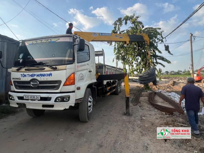 Tôn Thép Mạnh Hà là địa chỉ bán thép Pomina tại Tiền Giang uy tín, đa dạng quy cách, giao hàng linh hoạt