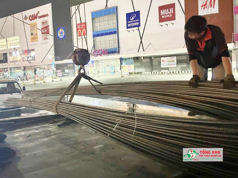 Tôn Thép Mạnh Hà giao thép Pomina linh hoạt cho mọi công trình, địa điểm tại Quận Tân Phú