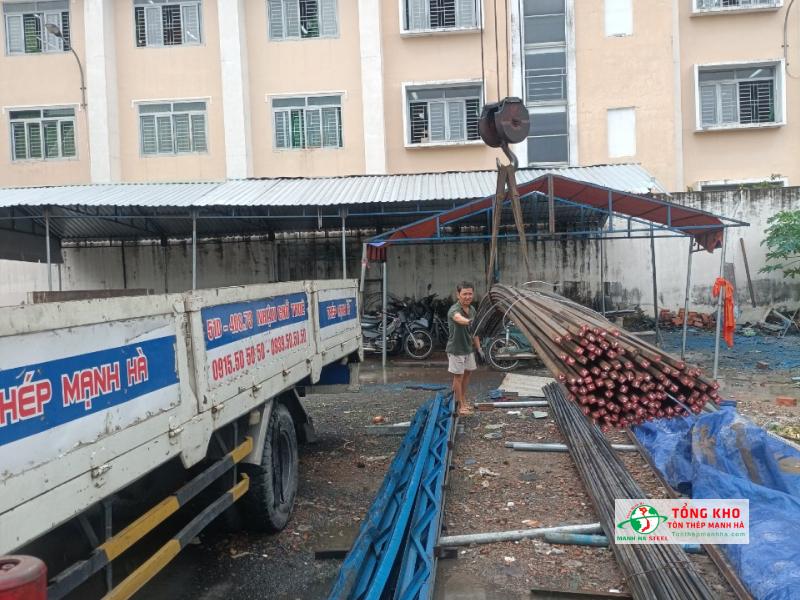 Cung cấp 5 tấn thép Pomina D16, D20 CB400-V đến công trình mở rộng trường học trên đường Phan Đăng Lưu, Quận Phú Nhuận