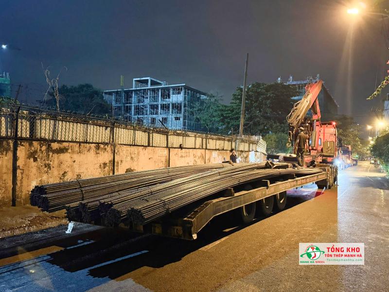 Giao 120 tấn thép xây dựng Pomina CB500 cho công trình Trường THCS Trần Quốc Tuấn, Tân Bình, TP.HCM