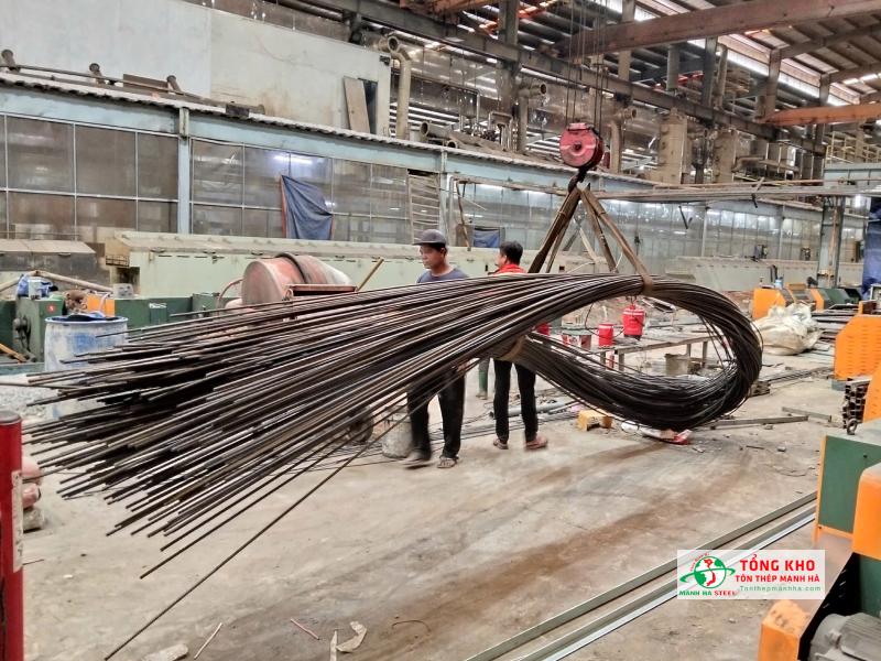 Giao thép xây dựng D10 (135 cây), D12 CB4 (40 cây), D14 (10 cây) cho công trình Công ty SX Que Hàn Kim Tín tại Long Cang, Tây Ninh