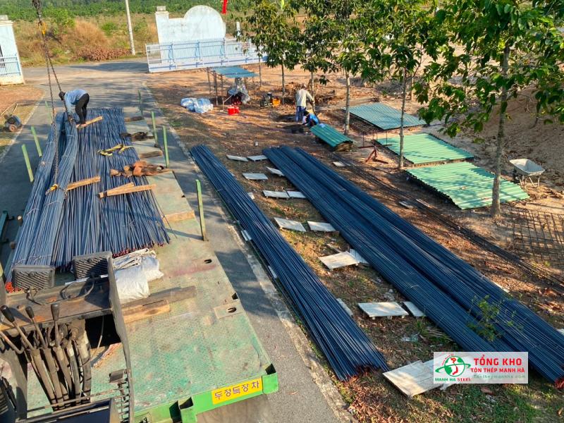 Tôn Thép Mạnh Hà luôn tính toán rõ ràng phí vận chuyển thép Pomina cho các đơn hàng đến Đồng Nai, các khu vực xa trung tâm hoặc giao theo tiến độ