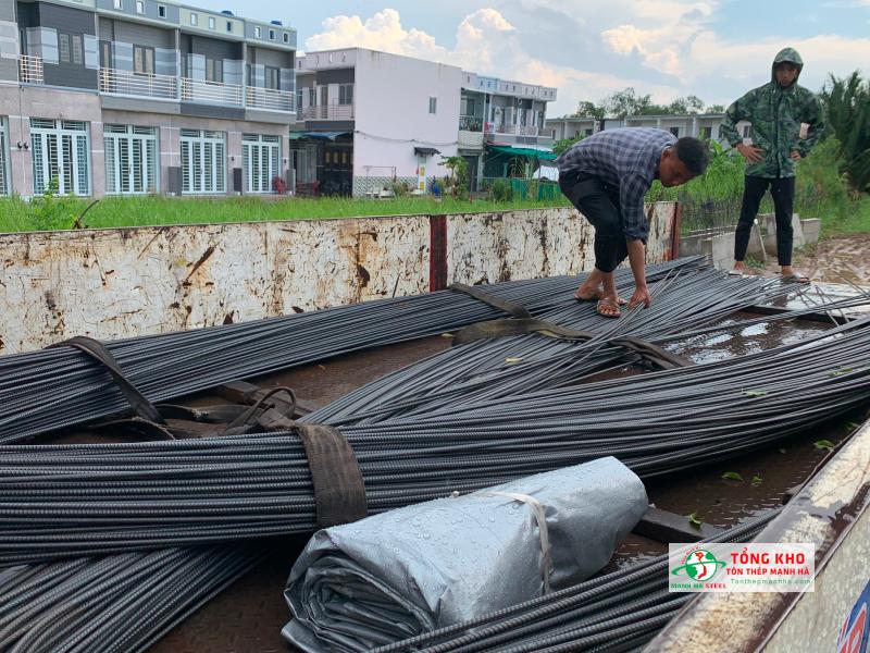 Tôn Thép Mạnh Hà giao thép Pomina nhanh cho khách tại Quận 11, đúng quy cách, số lượng, hàng chính hãng