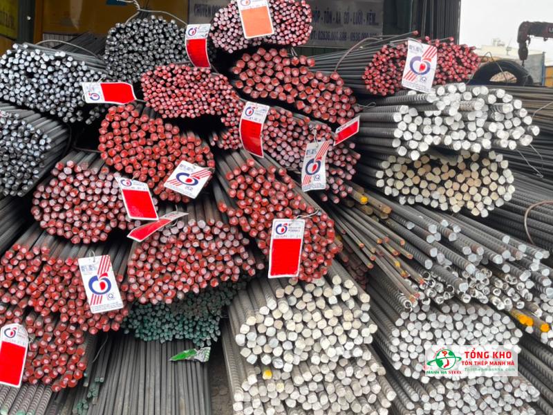 Kho thép của Tôn Thép Mạnh Hà luôn có sẵn nhiều quy cách thép Pomina cho khách tại Bình Chánh