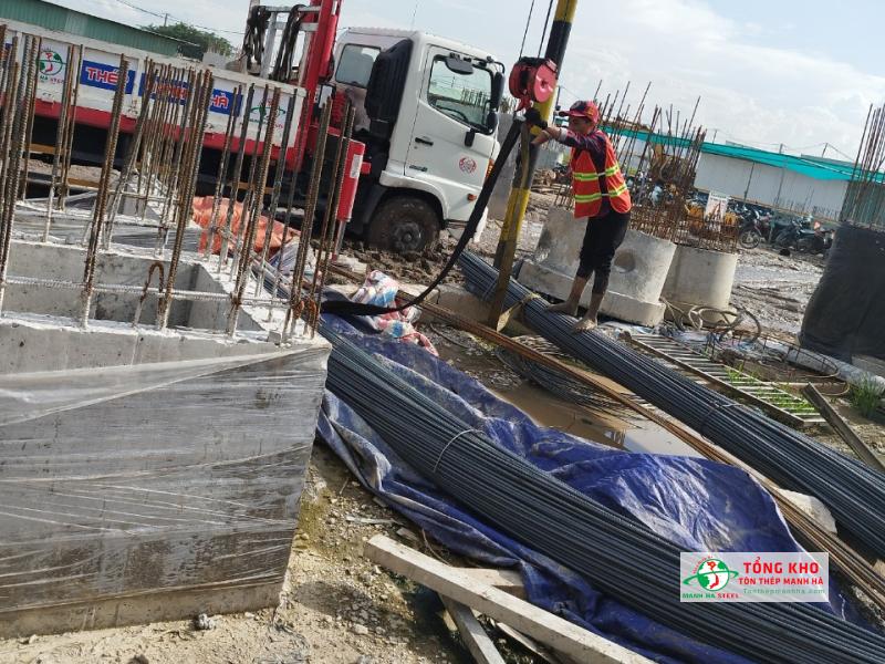 Đại lý thép Việt Nhật tại Quận 5 cung ứng theo yêu cầu, giao nhanh, nhiều quy cách lựa chọn - Tôn Thép Mạnh Hà