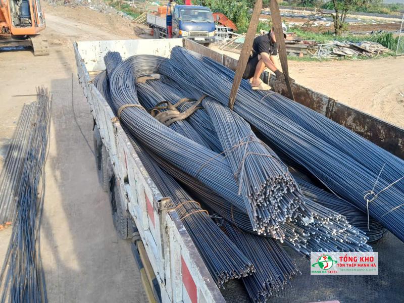 8 tấn thép Việt Nhật D20 giao theo đợt cho nhà xưởng sản xuất tại Nhơn Trạch, Đồng Nai