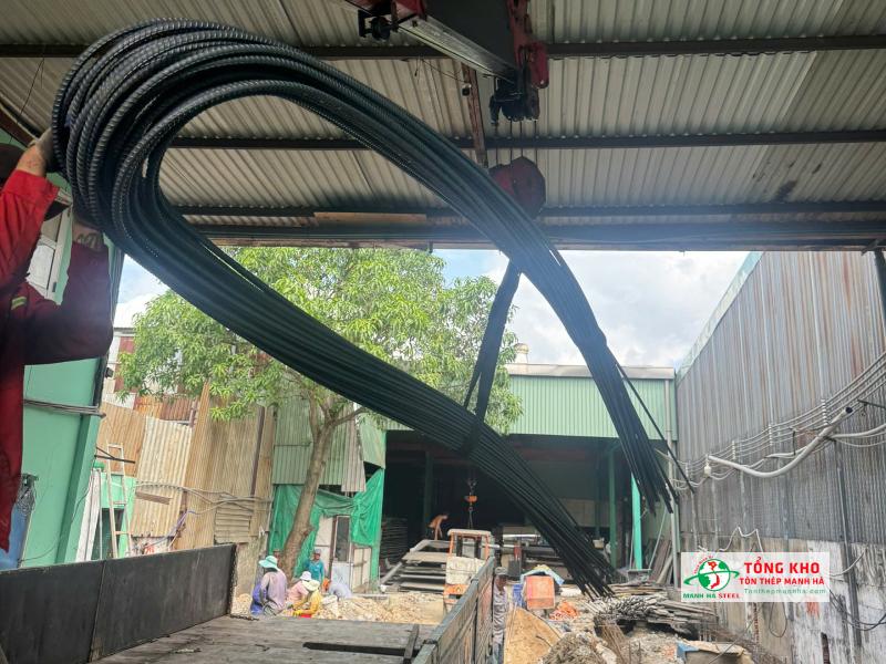Giao 80 cây thép D16 Việt Nhật cho công trình nhà phố tại đường Hoàng Diệu, Quận 4