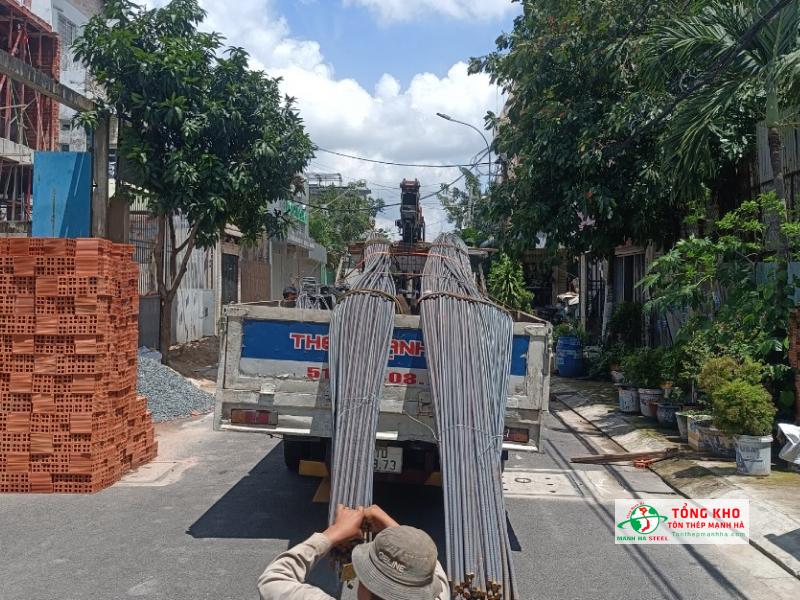 Giao thép Việt Nhật tại Quận Phú Nhuận cần kiểm tra tuyến đường hạn chế để đảm bảo tiến độ giao hàng