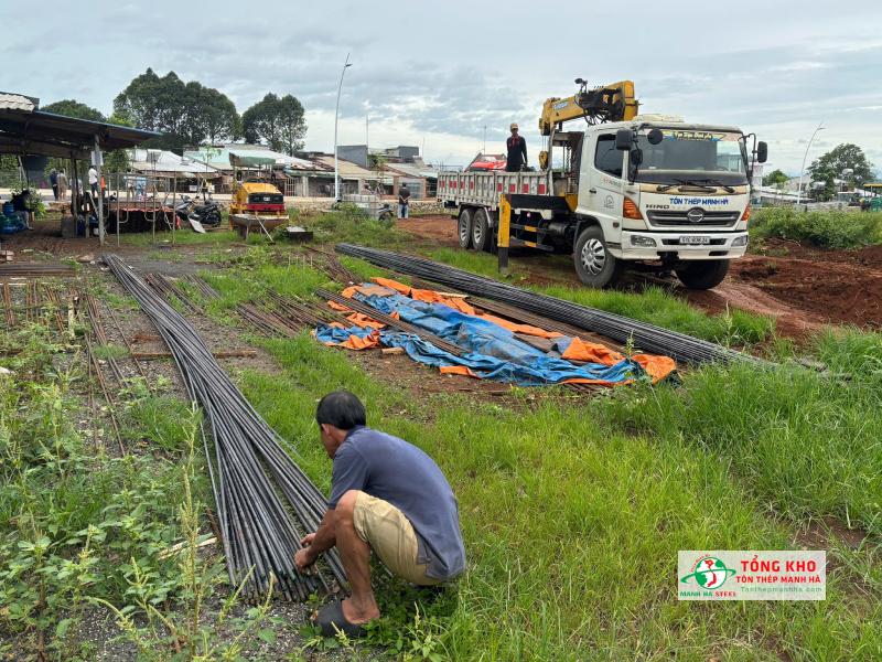 12 tấn thép Việt Nhật D20, D22, D25 phục vụ thi công kết cấu nhà xưởng tại KCN Mỹ Xuân
