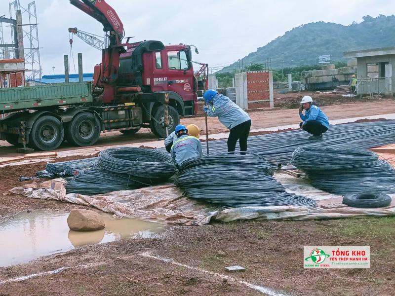 Bàn giao 35 tấn thép xây dựng Miền Nam đến Khu công nghiệp Châu Đức, Bà Rịa – Vũng Tàu