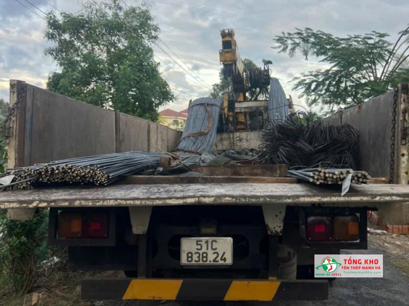 Giao thép xây dựng Miền Nam cho công trình nhà ở tại Long An: phi 10 – 620 cây, phi 16 – 60 cây, đáp ứng nhu cầu vật tư theo từng quy cách