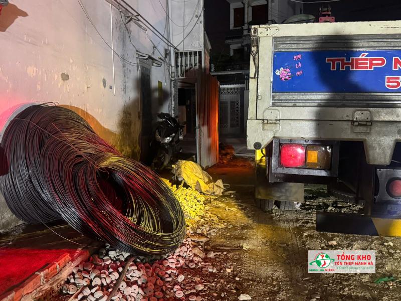 Bàn giao 1300kg thép cuộn Miền Nam CB240, phi 6 cho công trình nhà ở tại Quận 12