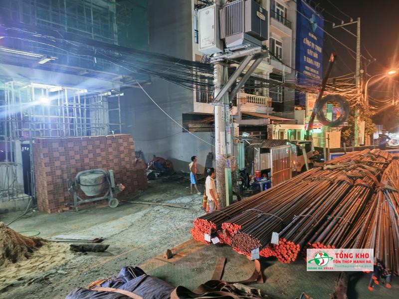 Giao 10 tấn thép Miền Nam cho công trình toàn nhà khu vực Bến Bình Đông, Quận 8