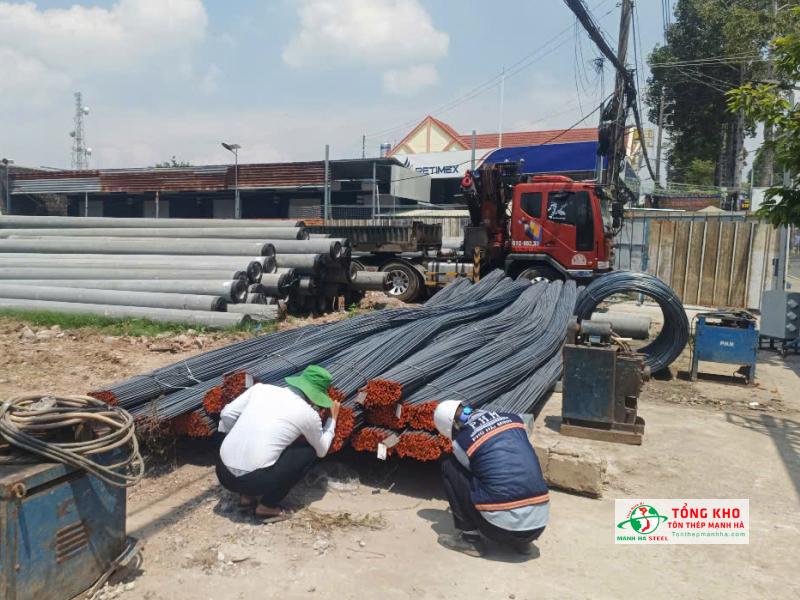 Giao 6 tấn thép thanh vằn Miền Nam D14, D16, D20 cho công trình hạ tầng tại Tân Châu