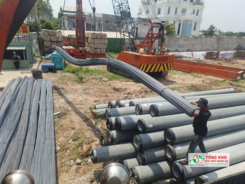Giao 50 tấn thép xây dựng Miền Nam đến công trình thi công nhà xưởng tại Tiền Giang